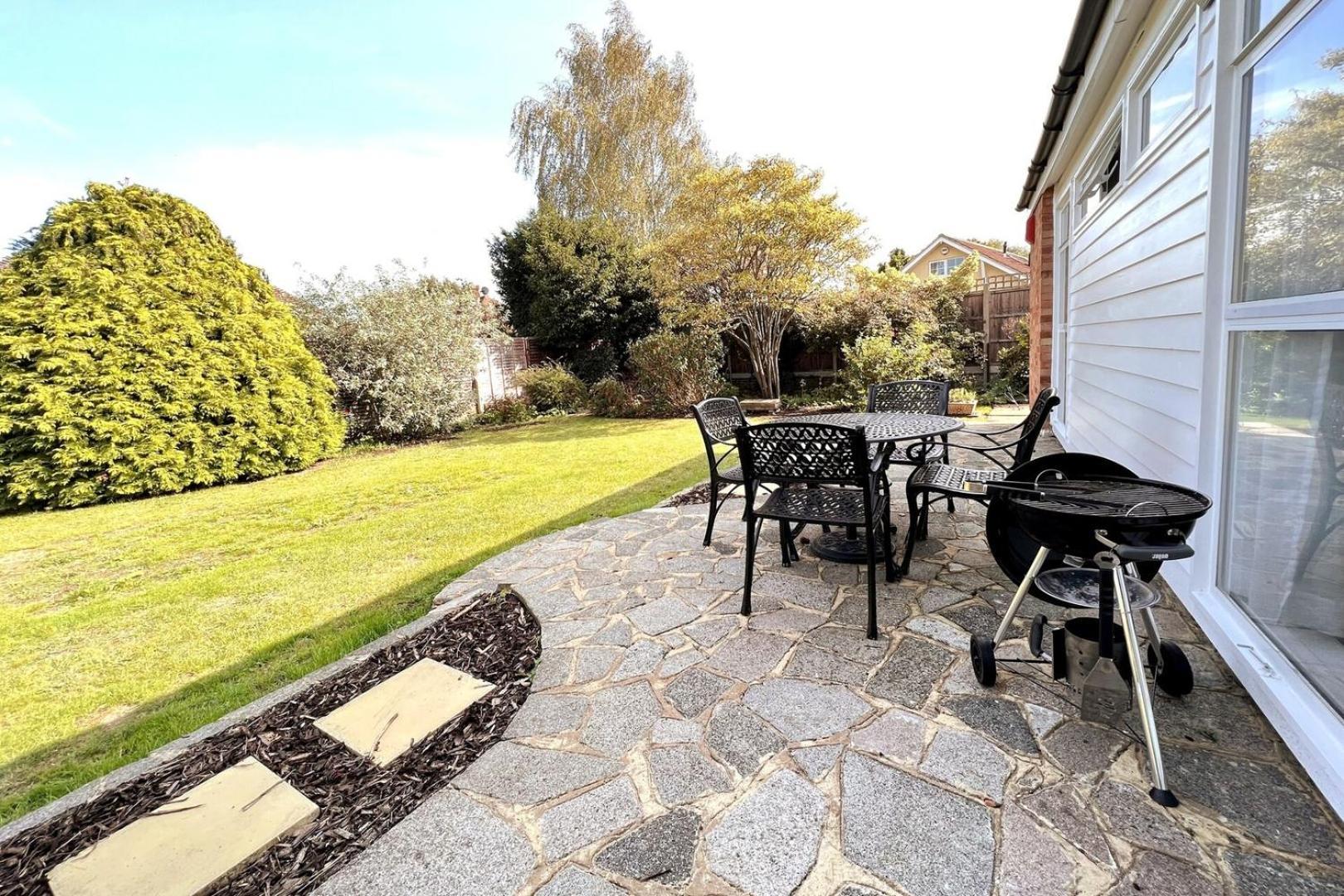 Spacious Family Bungalow With Garden For Up To 7 Epsom Zewnętrze zdjęcie